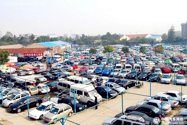 二手车行业进步政策利好 二手车交易市场将进入快车道