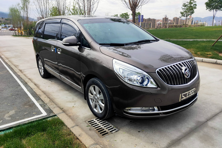 张掖二手别克GL8 2014款 3.0L SIDI旗舰版