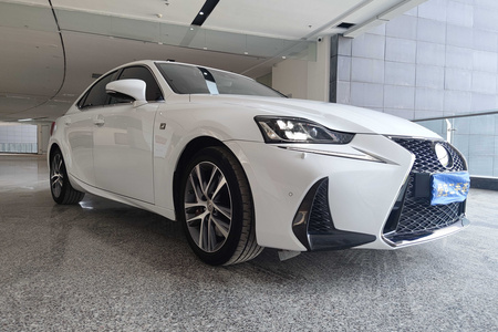 丽江二手雷克萨斯IS 2017款 300 F SPORT