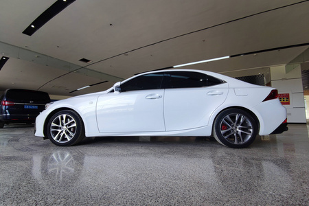 丽江二手雷克萨斯IS 2017款 300 F SPORT